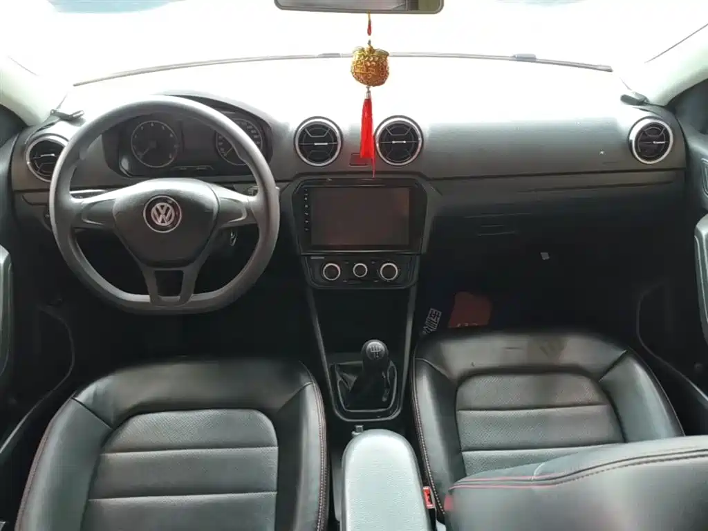 Volkswagen Jetta 2019 Dream Edition 1.4L Manual Fashion фото 10