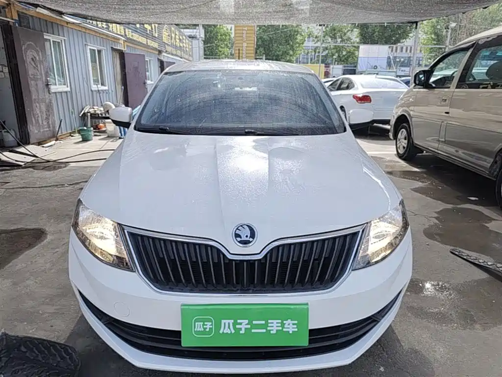 Škoda Skoda Rapid Spaceback 2019 Facelift 1.5L Automatic Standard Version China VI фото 3