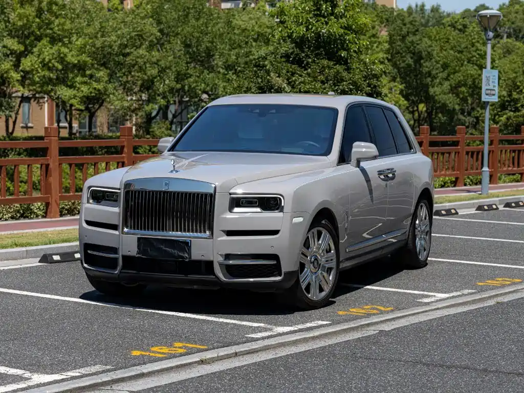 Rolls-Royce Cullinan 2023 2024 5-Seater