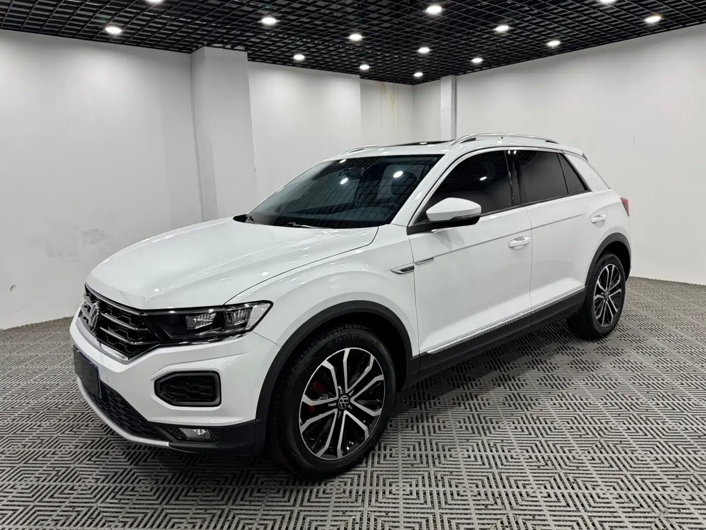 Volkswagen T-ROC 2022 280TSI DSG 2WD Comfort PLUS фото 3