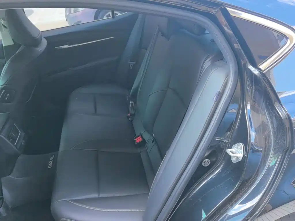 Toyota Camry 2025 2024 2.0GVP Luxury Edition