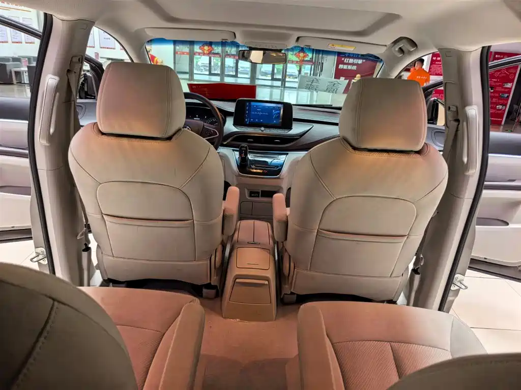 BUICK GL8