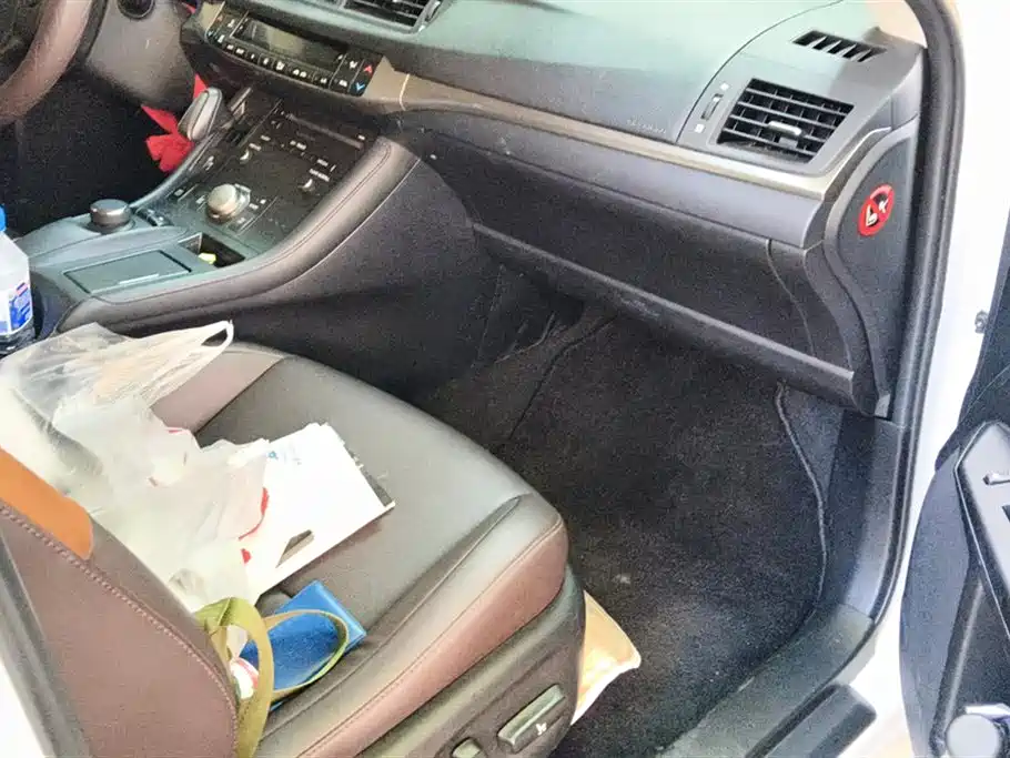 Lexus CT 2017 CT200h Comfort (Single Color, China V) фото 8