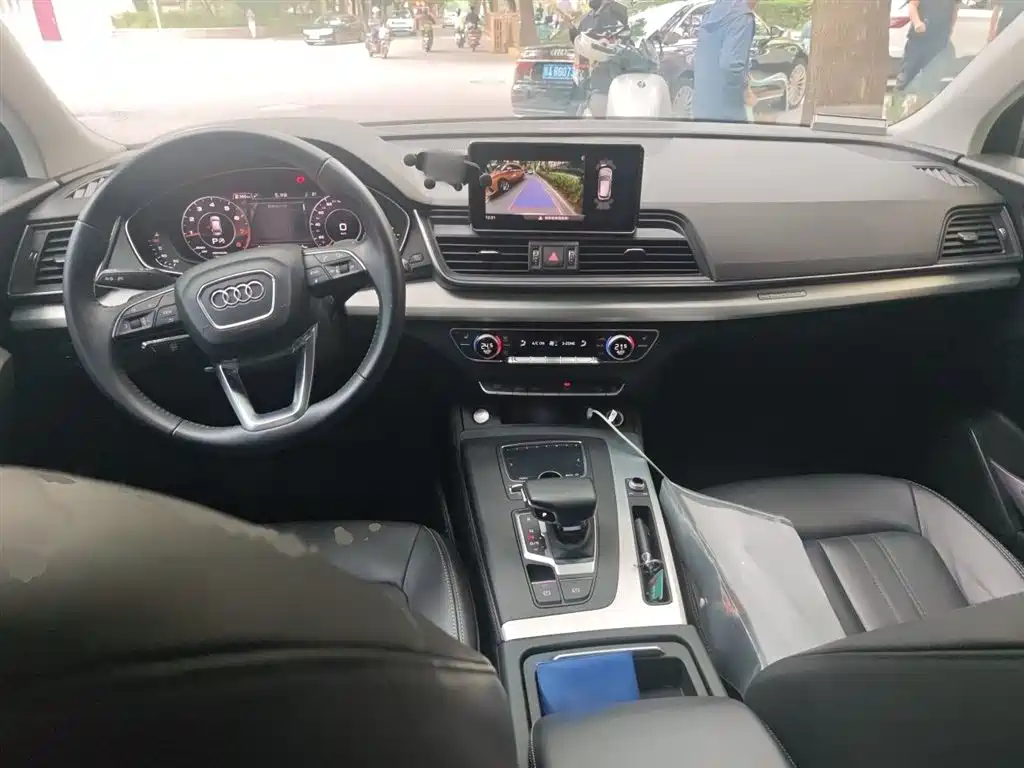 Audi Q5L 2020 Facelift 40 TFSI Honor Fashion фото 13