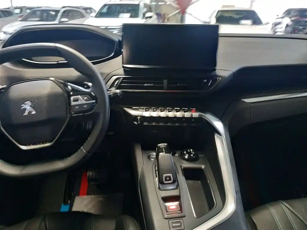 PEUGEOT 4008