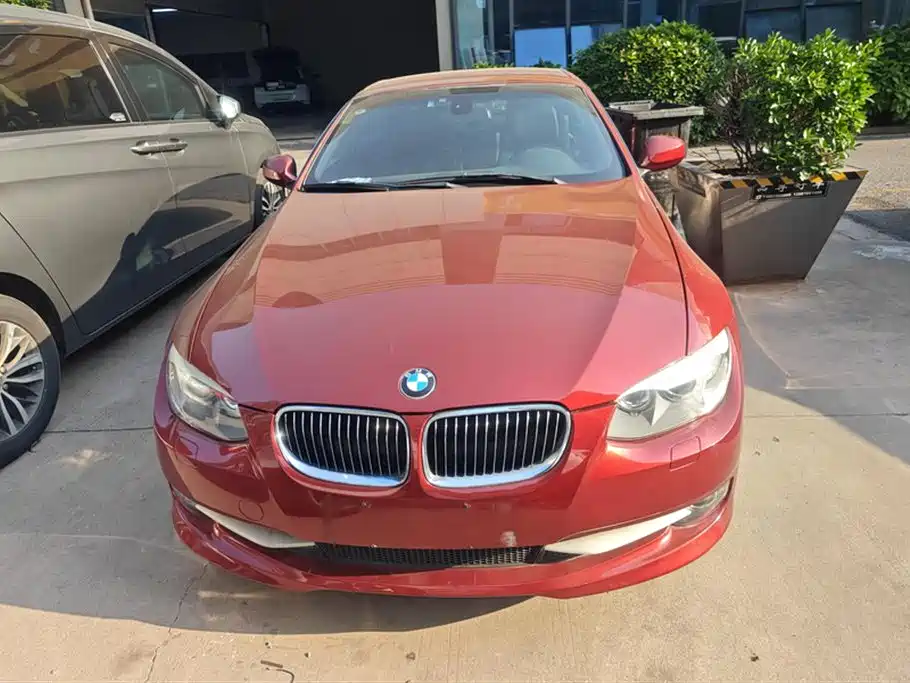BMW 3 Series (Import) 2011 325i Convertible Coupe фото 2
