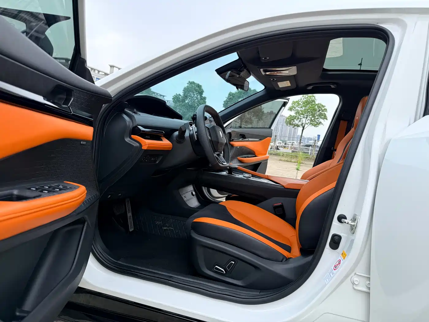 CHANGAN UNI-V