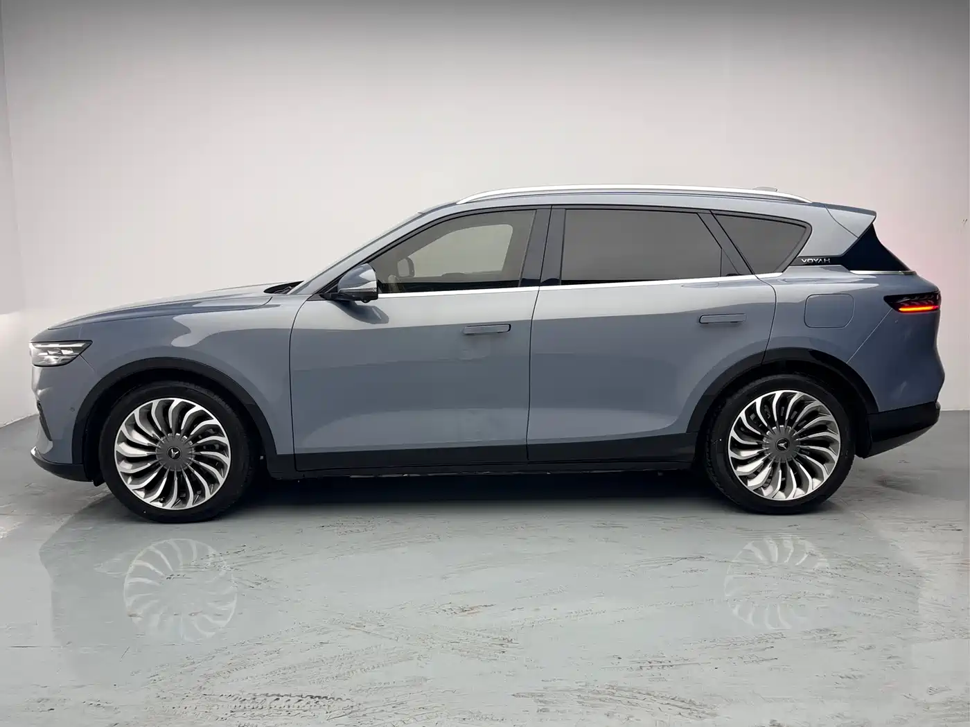 Voyah Auto VOYAH FREE 2021 AWD Standard Range Extender Exclusive Luxury Package фото 20