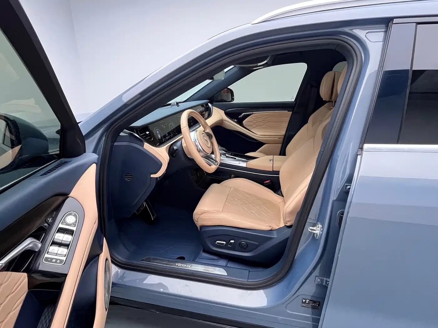 Voyah Auto VOYAH FREE 2021 AWD Standard Range Extender Exclusive Luxury Package фото 13