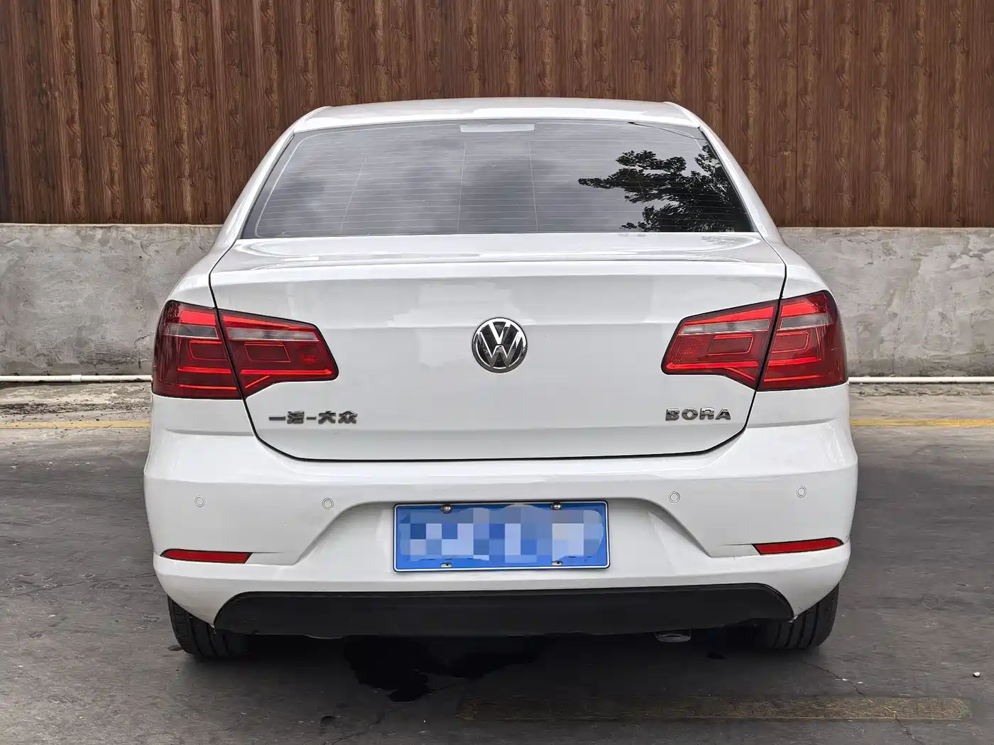 Volkswagen Bora 2014 1.6L Automatic Fashion Edition фото 8