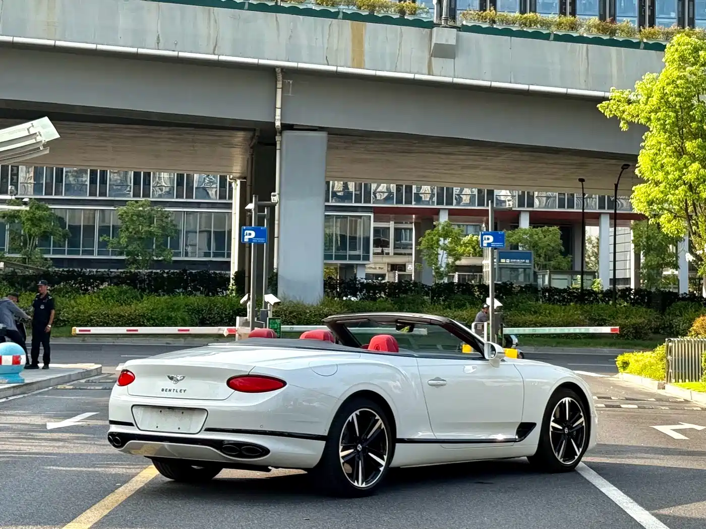 Photo 7 - Bentley Continental