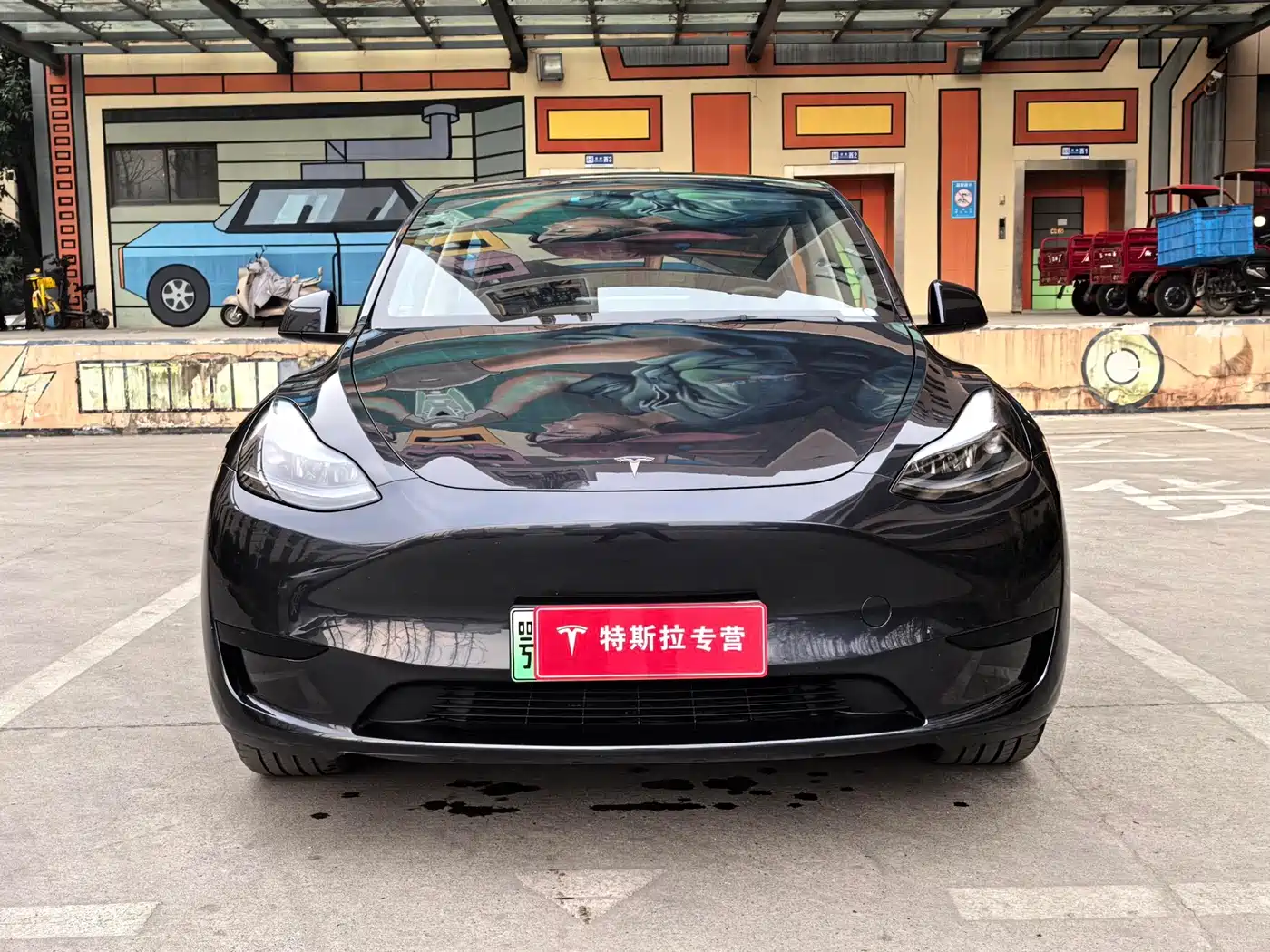 TESLA MODEL Y