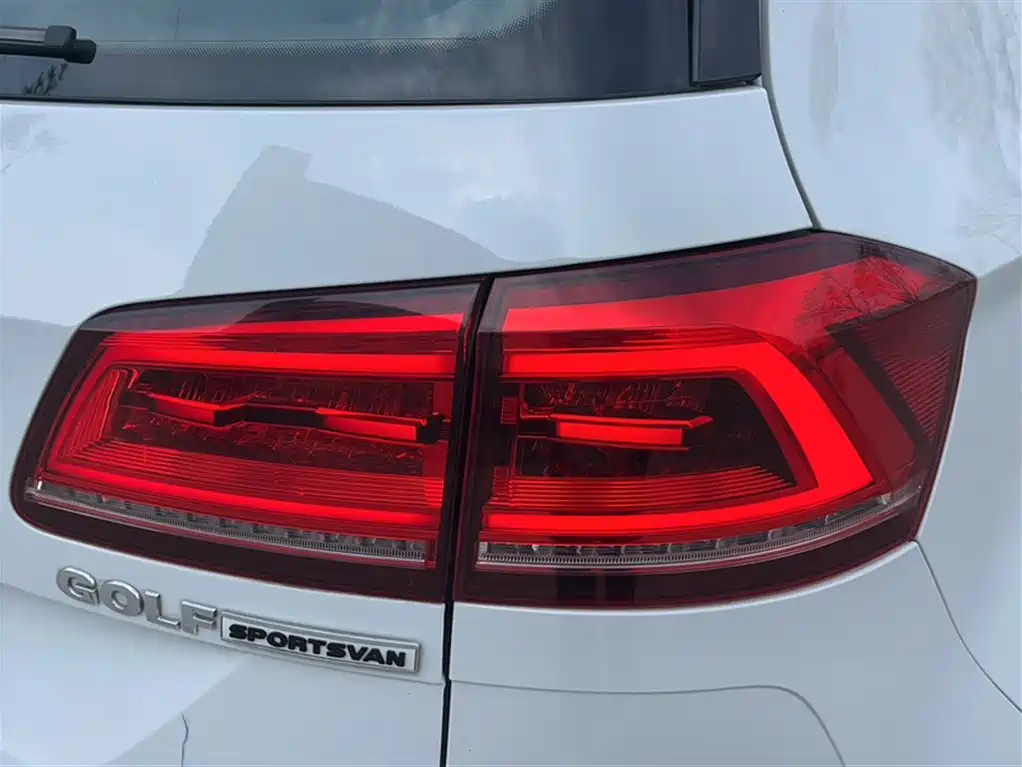 Volkswagen Golf Sportsvan 2019 280TSI Automatic Curiosity Edition China V фото 20