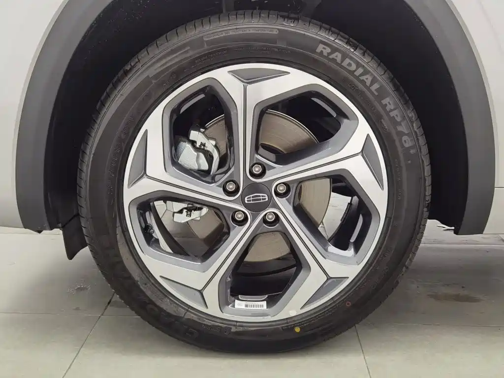 صورة 17 - Geely Xingyue L
