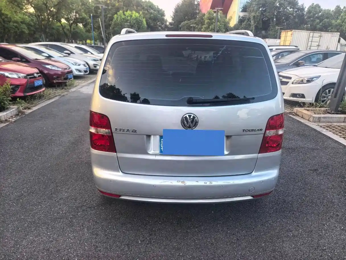 Volkswagen Touran 2013 2013 1.4T DSG Comfort 5-seater