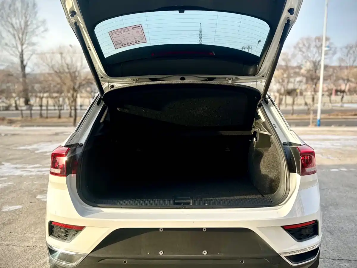 VOLKSWAGEN T ROC EXPLORING SONGS