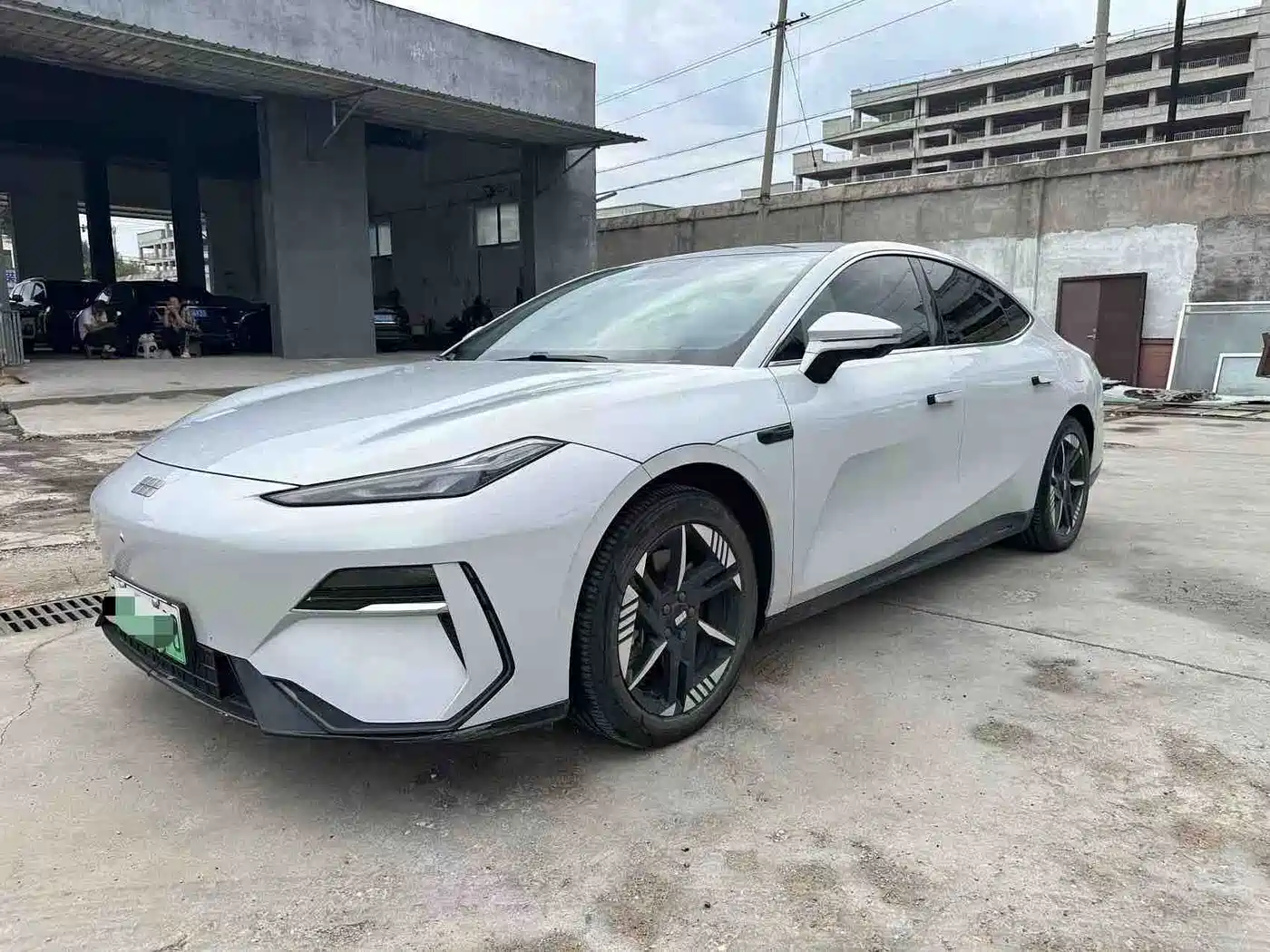 Geely Galaxy Galaxy E8 2024