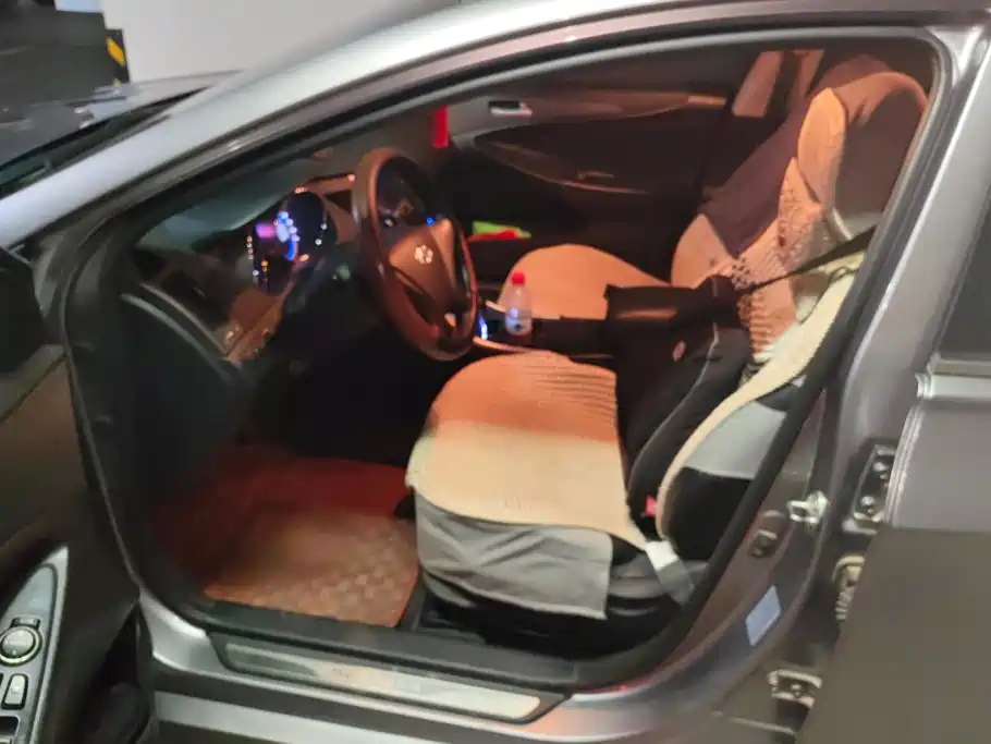 Hyundai Sonata 2012 2011 2.0L Auto Leading Edition