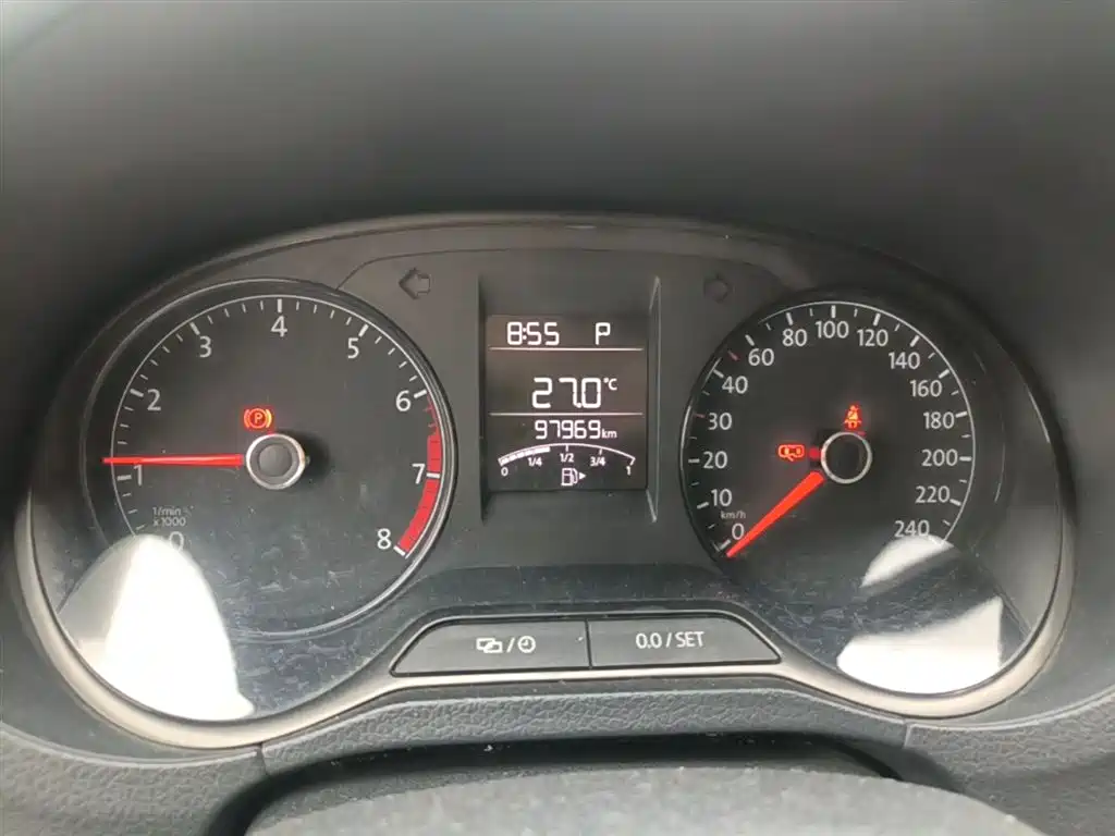 Volkswagen Polo 2018 1.5L Auto Safe Drive фото 12