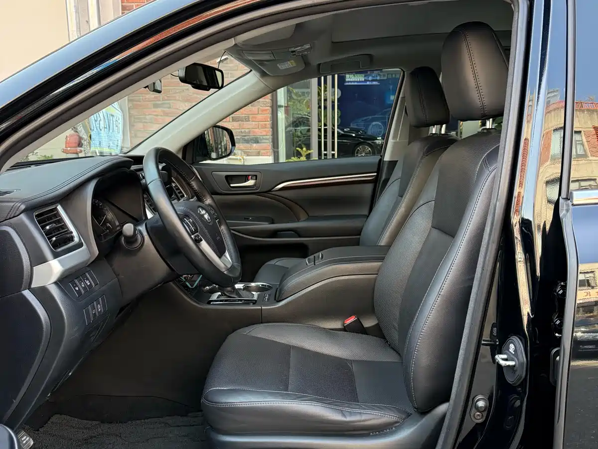 Toyota Highlander 2015 2.0T AWD Ultimate Edition 7-seater фото 5