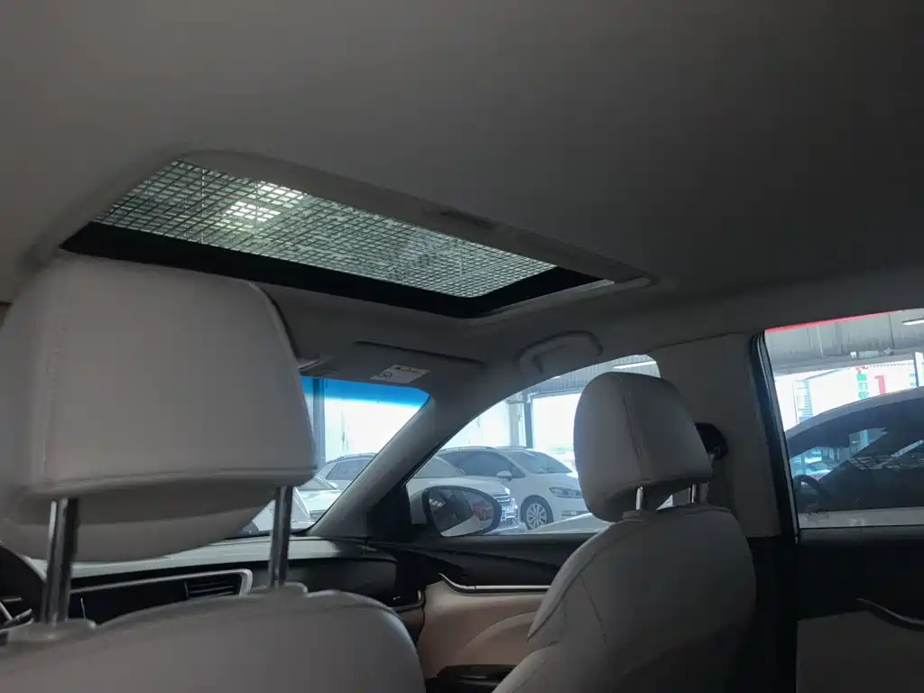 Фото 14 - Buick Excelle