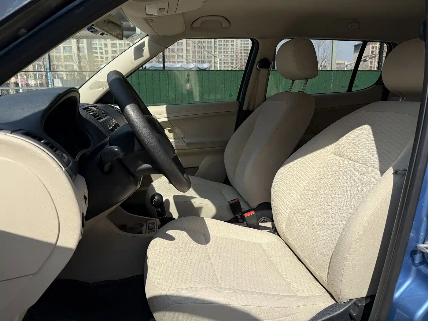 Škoda Fabia 2011 1.4L Automatic Crystal Elegance Edition фото 4