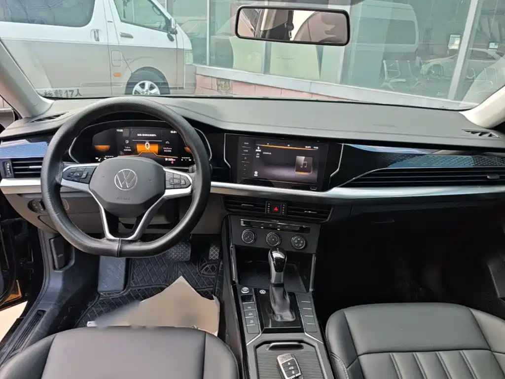 Фото 10 - Volkswagen Passat