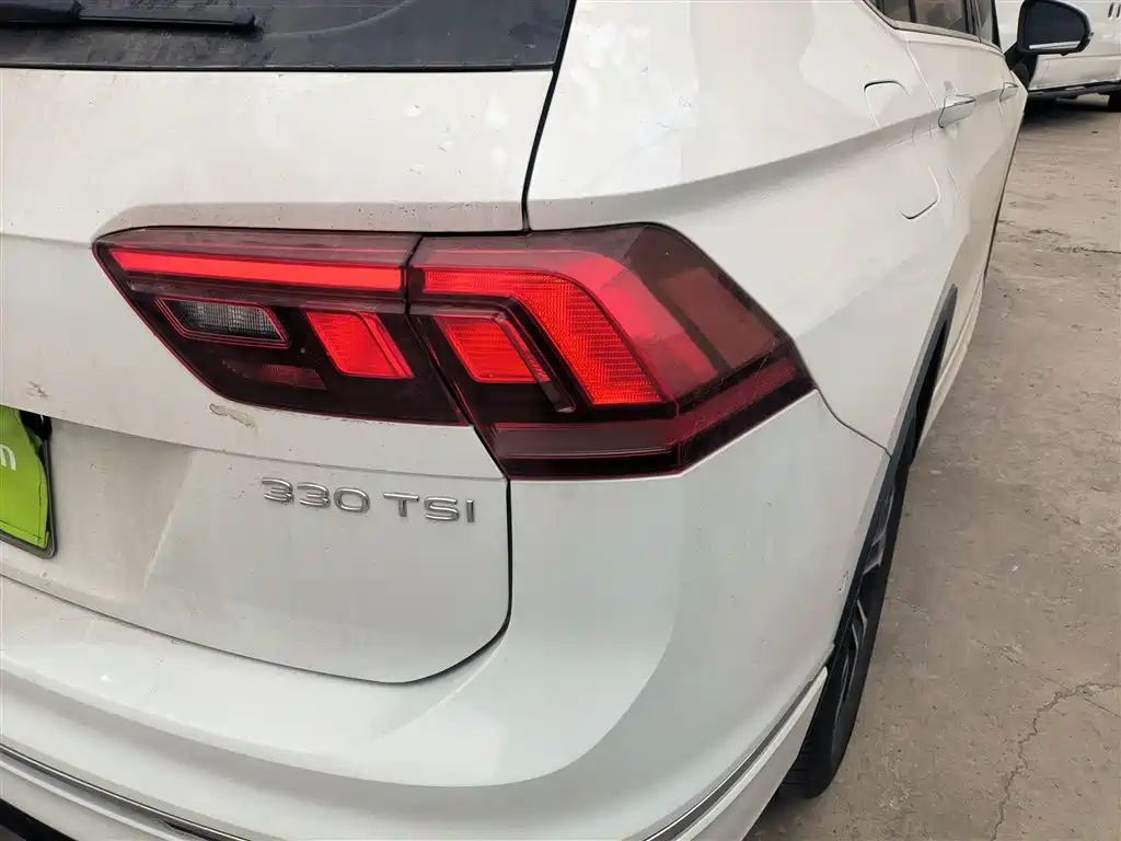 Volkswagen Tiguan L 2024 Outstanding 330TSI Auto 2WD R-Line Dragon Glory Edition фото 24