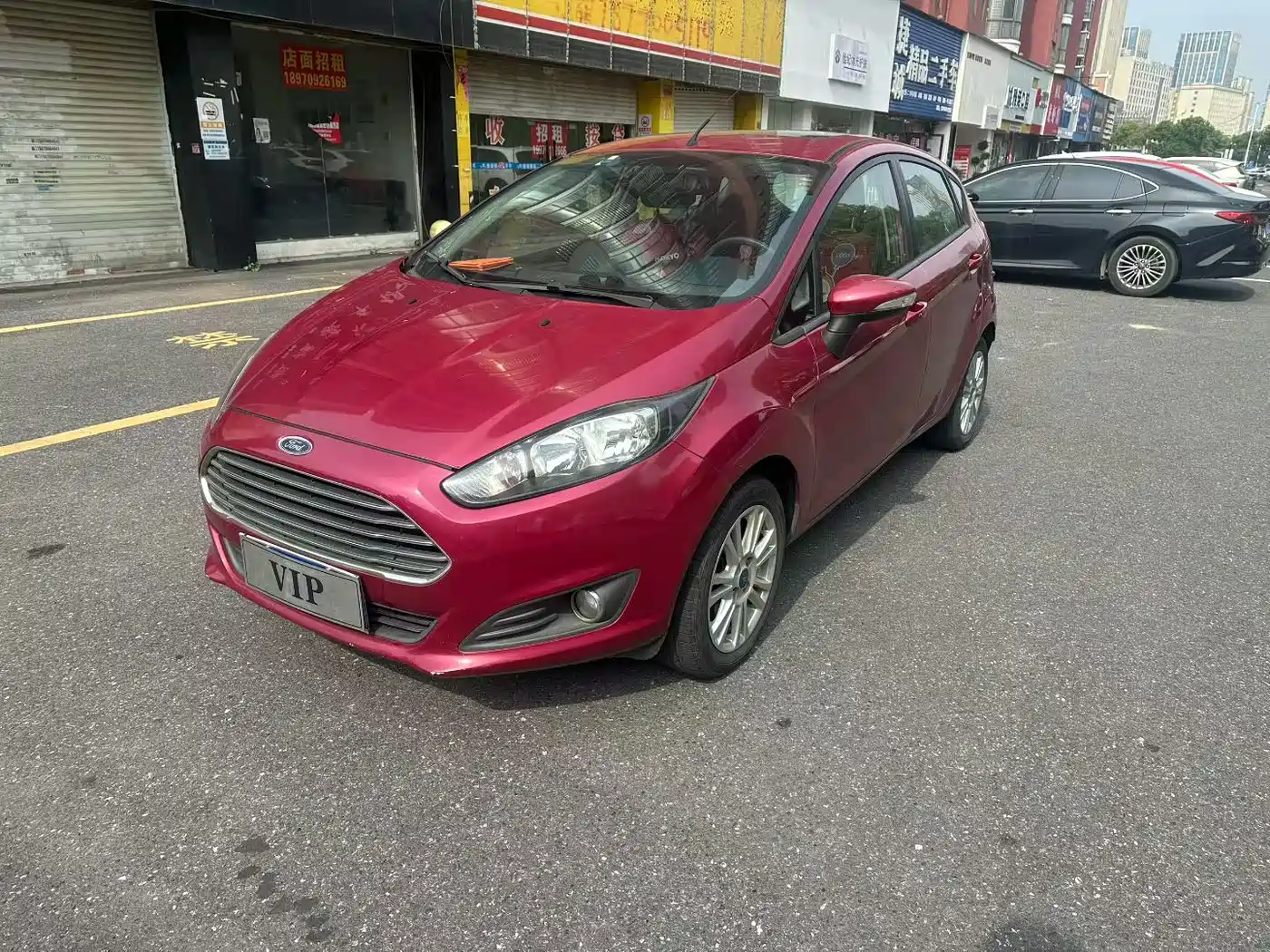 Фото 1 - Ford Fiesta
