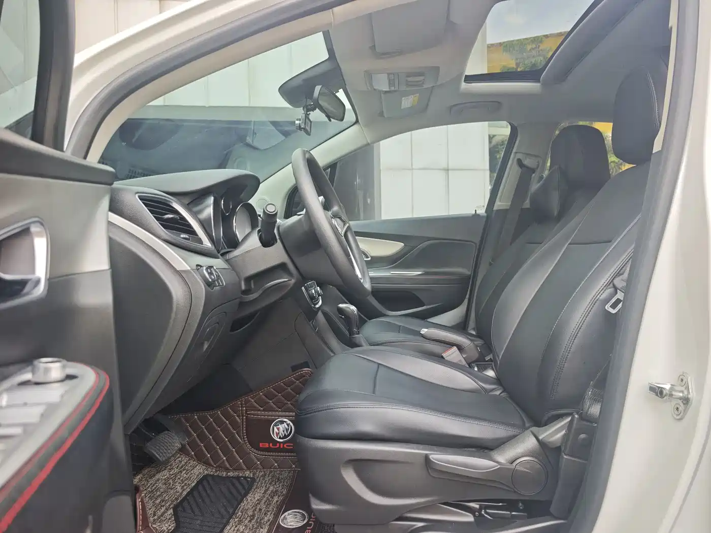 Фото 8 - Buick Encore