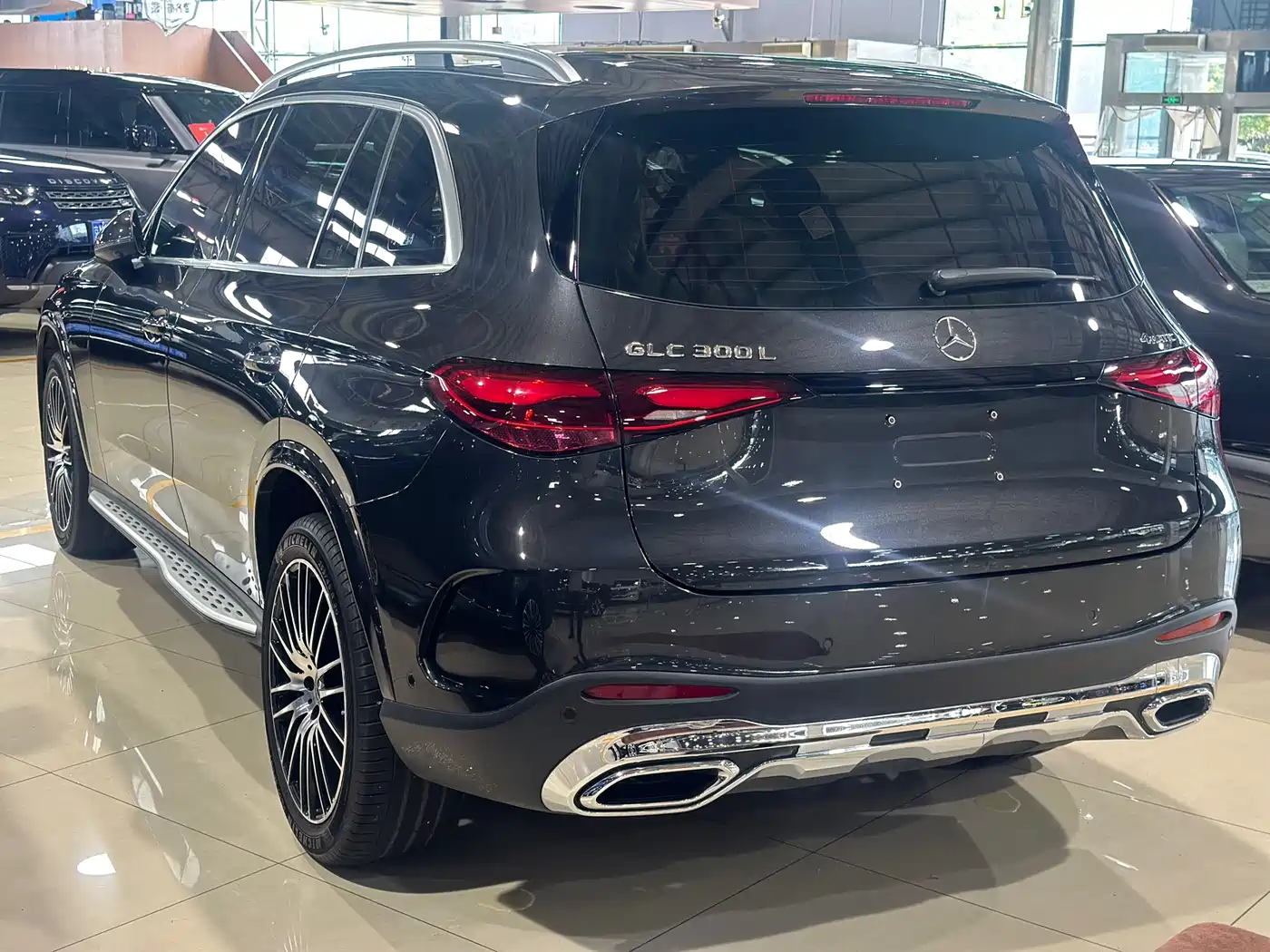 Mercedes-Benz GLC 2023 GLC 300 L 4MATIC Luxury 7-Seater фото 4