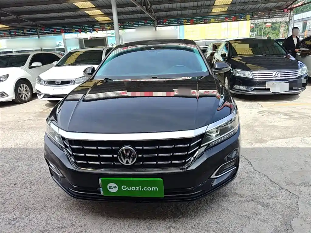 Volkswagen Passat 2019 330TSI Premium Edition China V фото 3