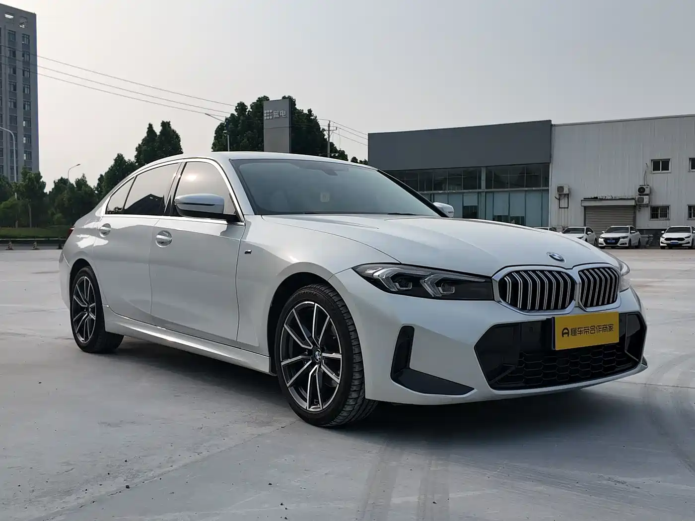 BMW 3 Series 2023 320Li M Sport Package фото 3