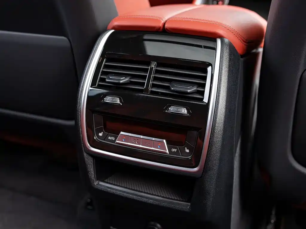 BMW X6 M 2023 Model X6 M Thunder Edition фото 23