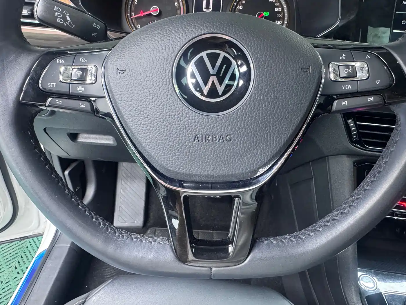 Volkswagen Tharu 2021 Model 280TSI 2WD Luxury Edition фото 11