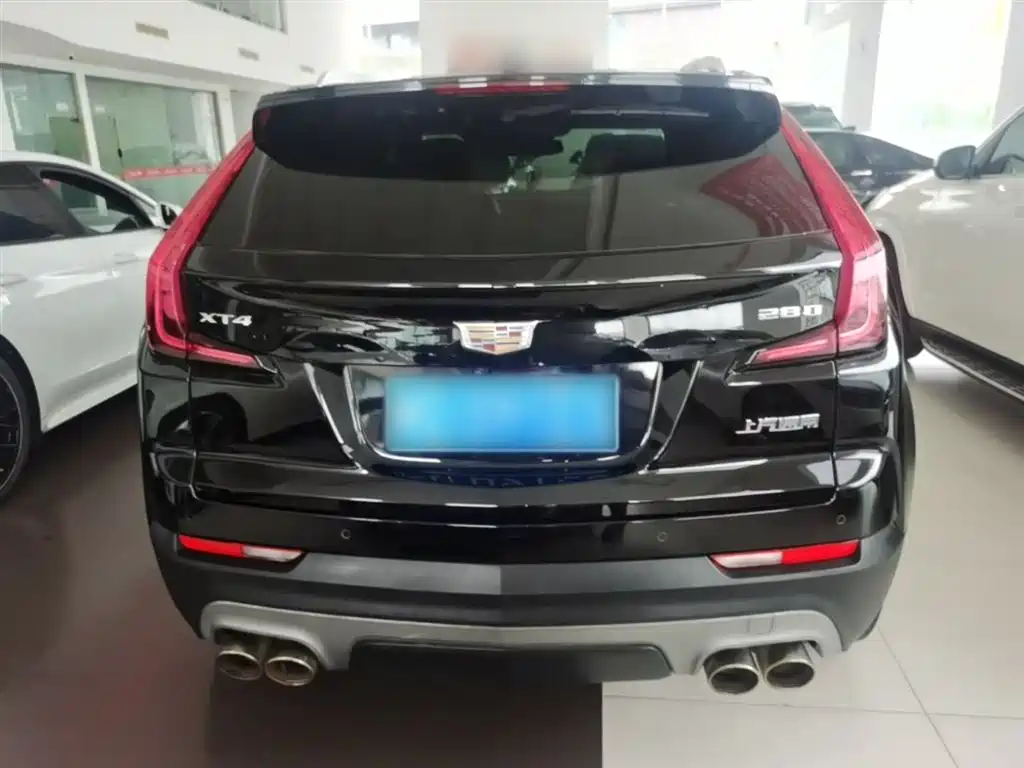 Cadillac XT4 2021 28T FWD Premium Edition фото 4