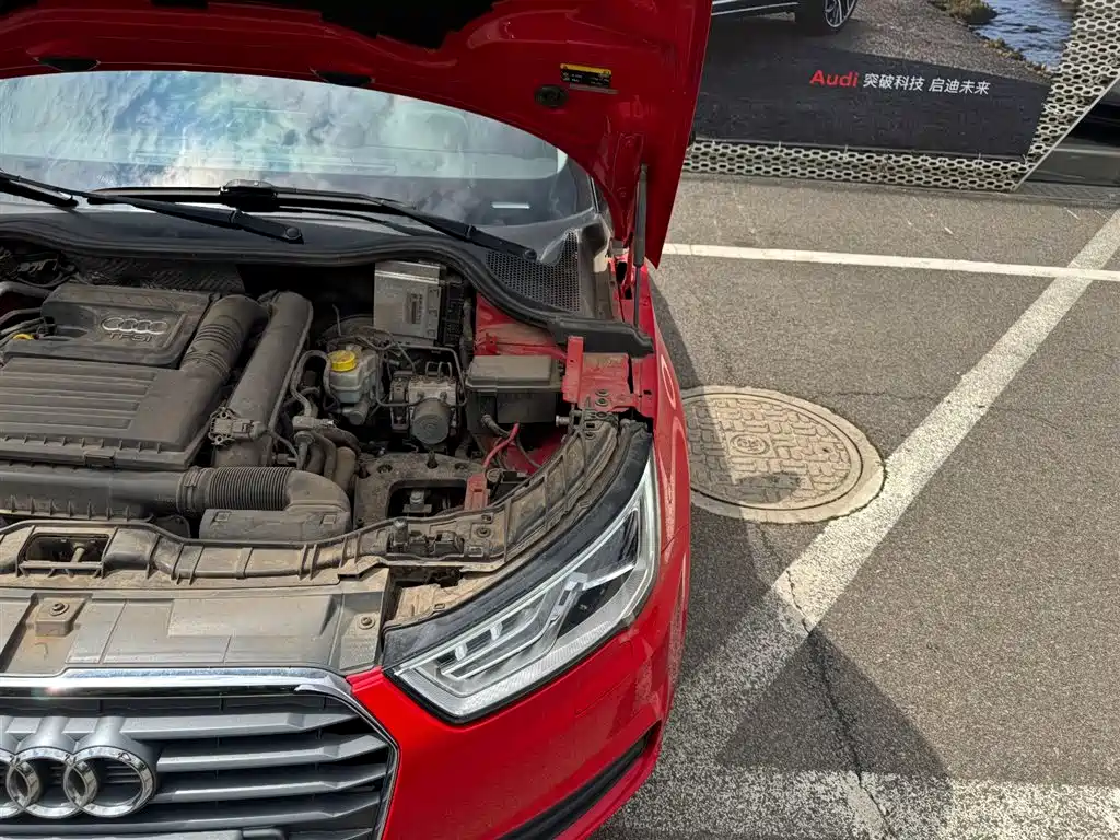 Audi A1 2017 2016 30 TFSI Sportback Design Style Edition