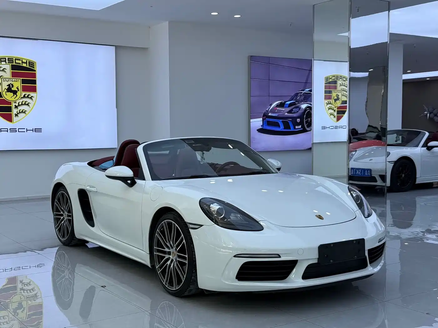 Porsche 718 2018 Boxster 2.0T фото 3