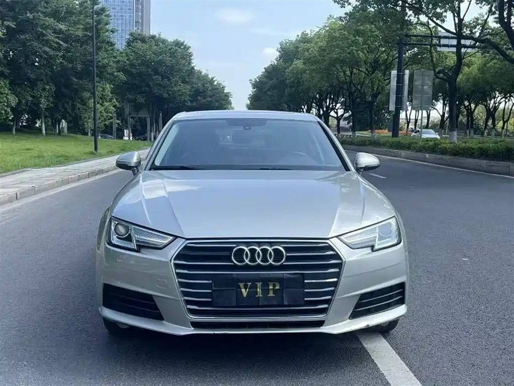 Audi A4L 2017 40 TFSI Progressive