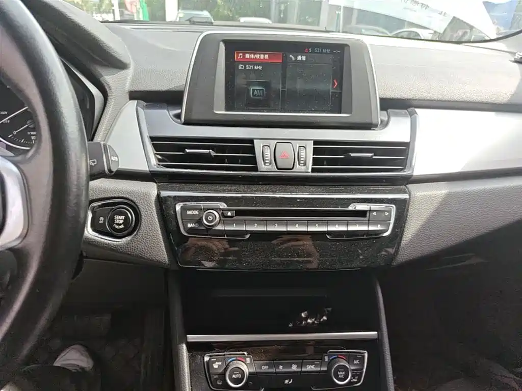 BMW 2 Series Gran Tourer 2015 218i Leading фото 13