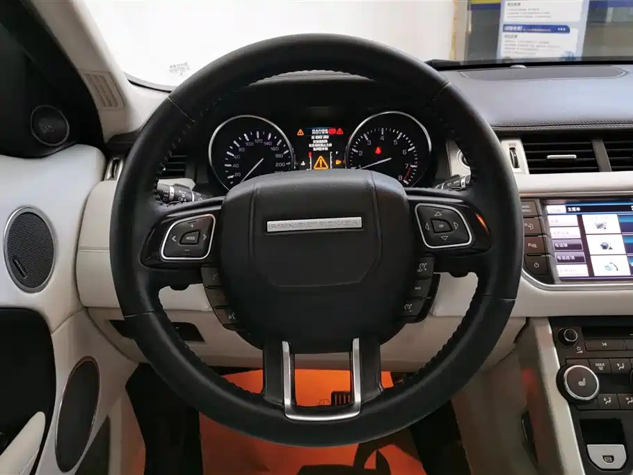 Land Rover Range Rover Evoque (Import) 2012 2.0T 5-door Premium Edition фото 15