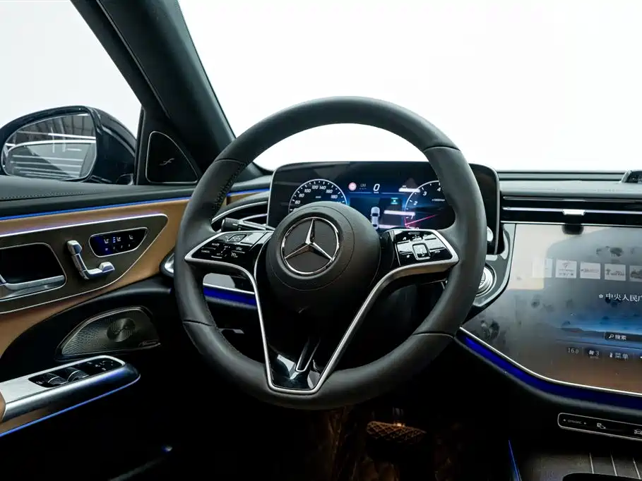 Mercedes-Benz E-Class 2025 E 300 L Luxury фото 22