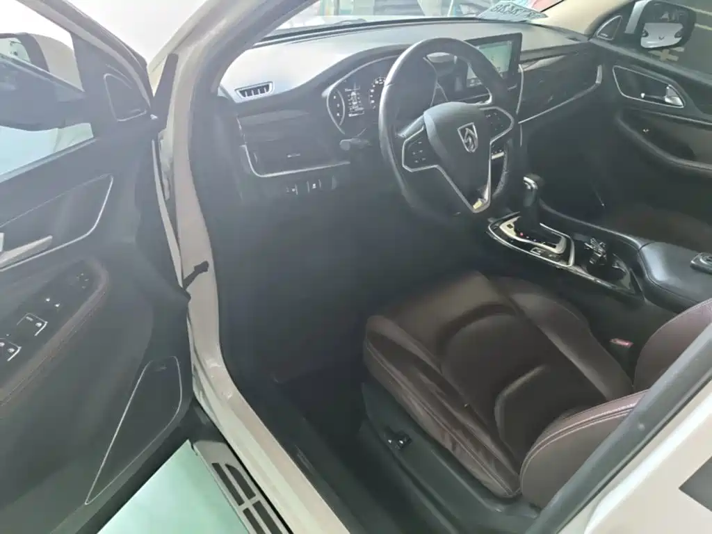 Baojun 560 2018 2017 1.5T DCT Premium Model