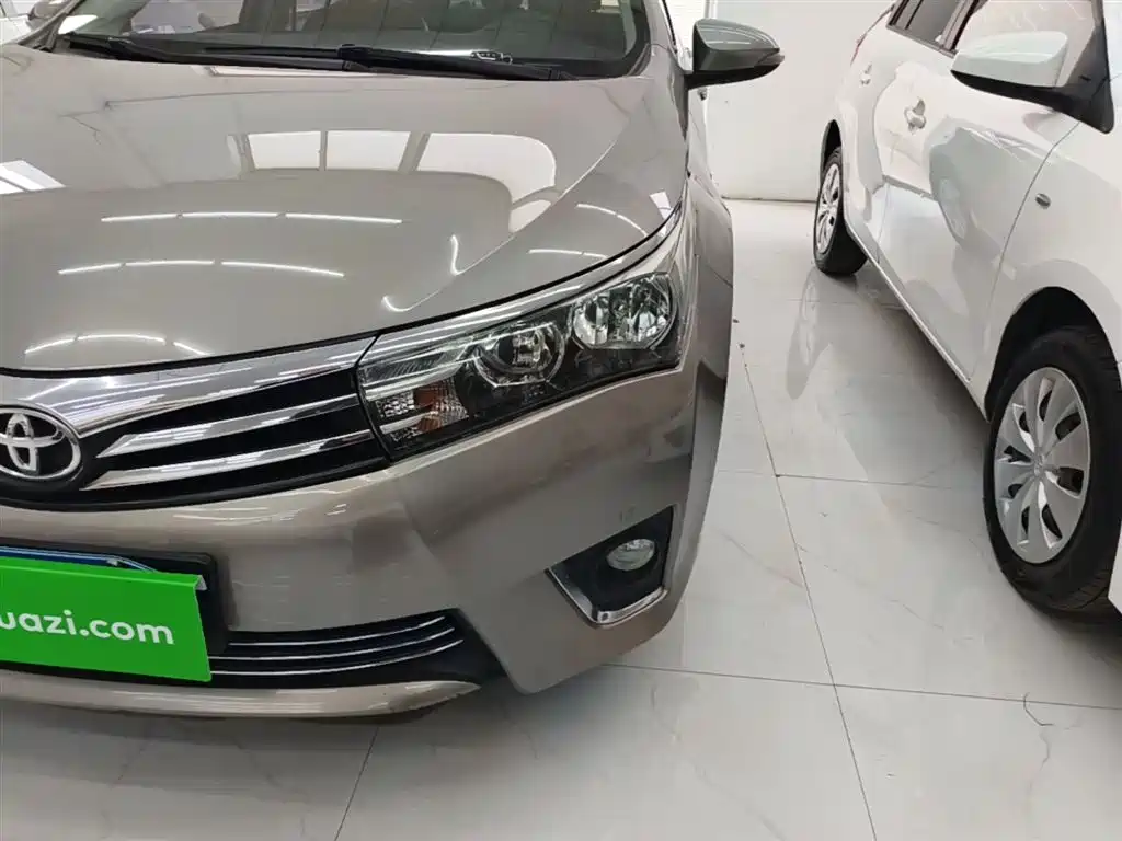 Toyota Corolla 2014 1.6L CVT GL-i Leather Edition фото 24