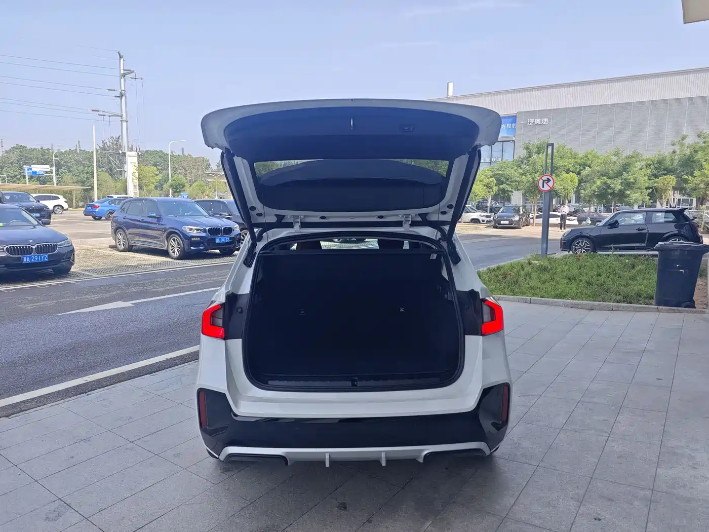 BMW X1 2024 sDrive25Li M Sport Package фото 6