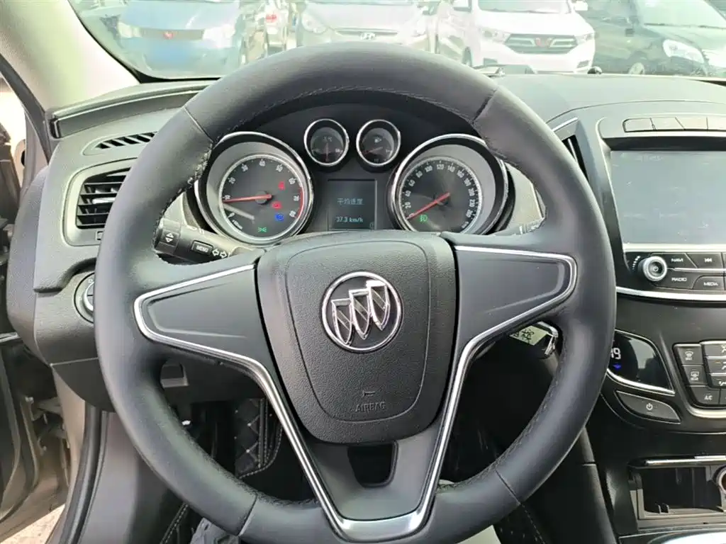 Buick Regal 2015 1.6T Leading Tech Edition фото 11
