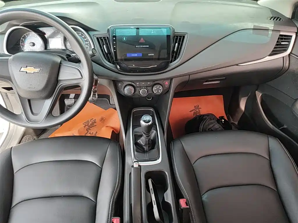 Chevrolet Cavalier 2016 1.5L Manual Enjoyment Edition фото 13