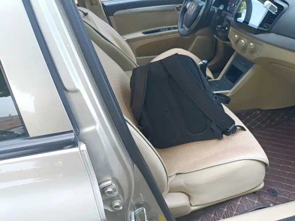 Roewe 350 2015 2015 Model 1.5L Manual Luxury Sunroof Edition