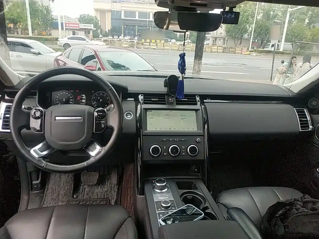 Land Rover Discovery 2020 3.0 SC V6 SE фото 10