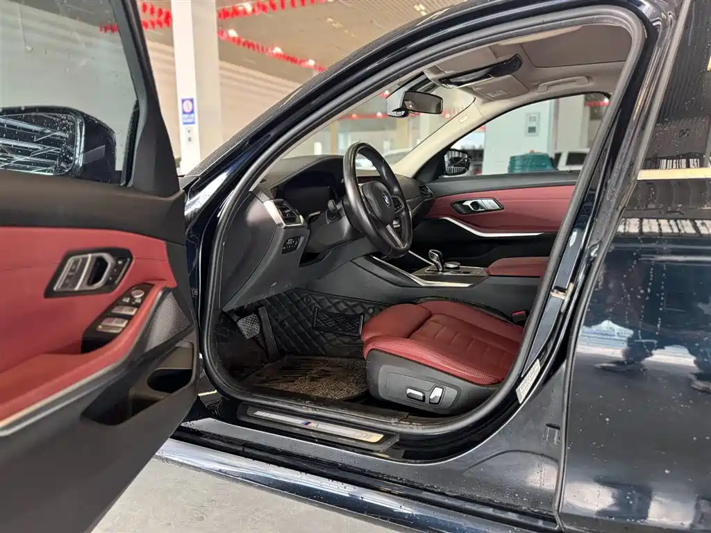 BMW 3 Series 2021 320Li M Sport Package фото 9